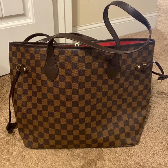 Daisy Rose Handbags - Re-Poshing this great bag! Checkerboard Brown Tote Bag with Red Interior